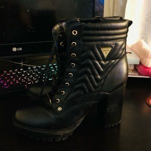 Size 10 fashionable heal boots